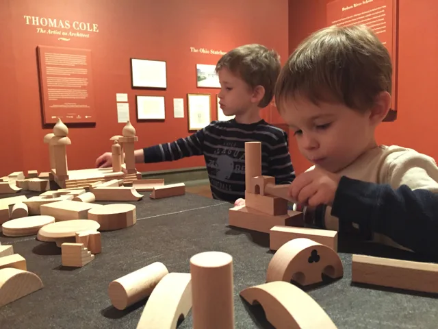 kids building with blocks at Columbus Museum of Art
