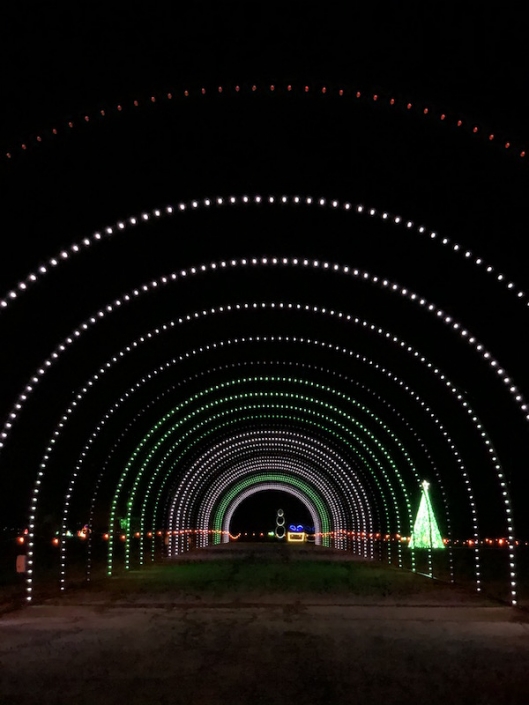 15 Drive Through Christmas Lights Displays Within Driving Distance of Columbus, Ohio for 2024