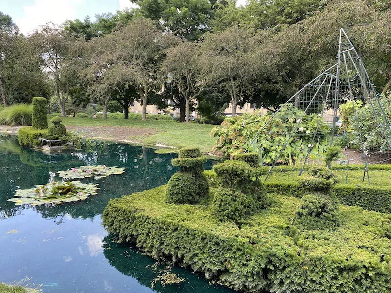 water scene in Topiary Park.