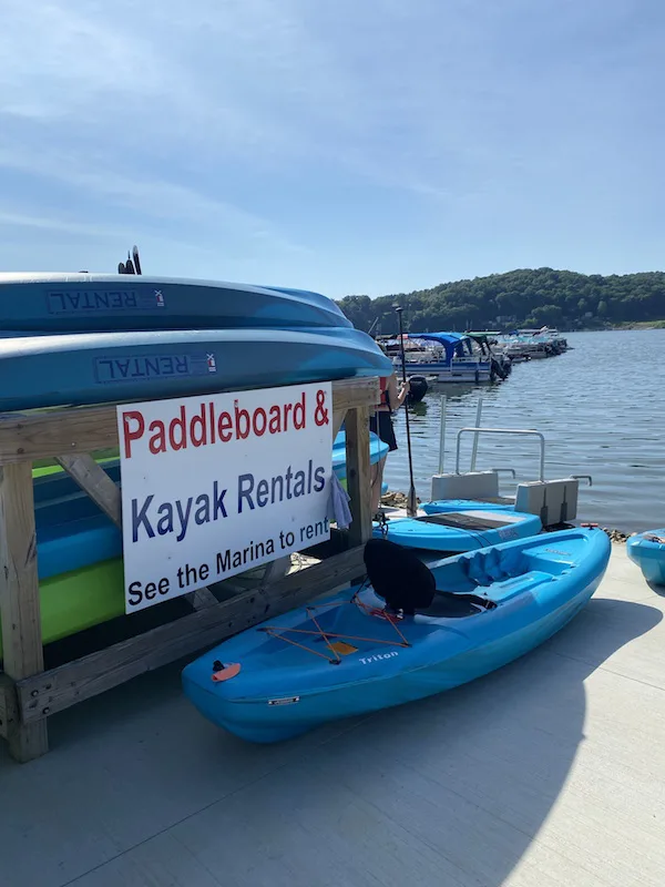 paddle boards and kayaks for rent at Pleasant Hill Lake Marina.