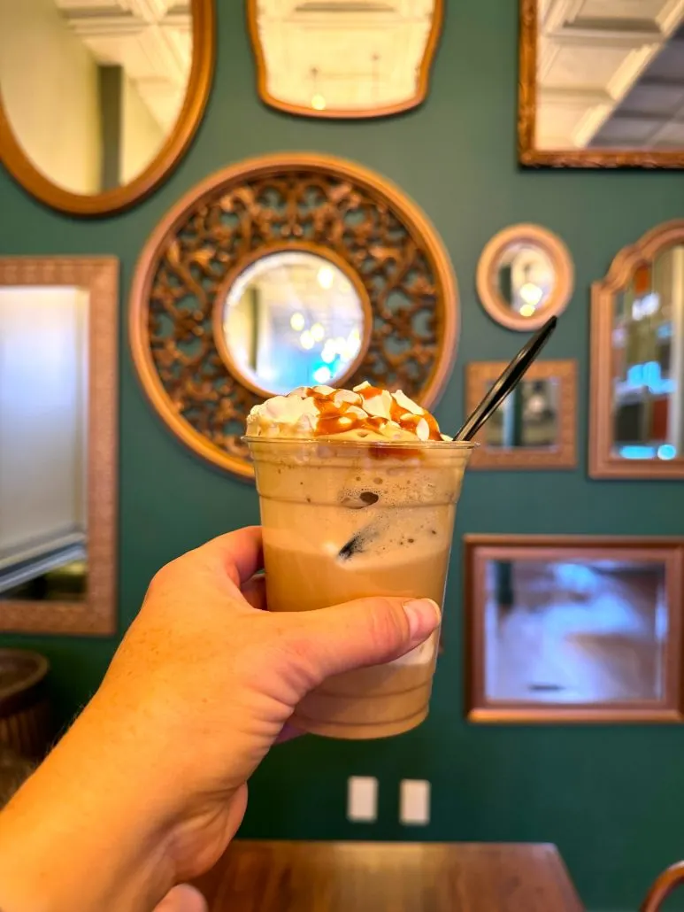 A caramel affogato from Cocinamos.