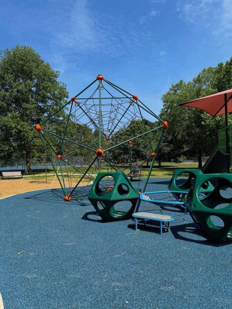 A 360 degree net climber at Thompson Park.